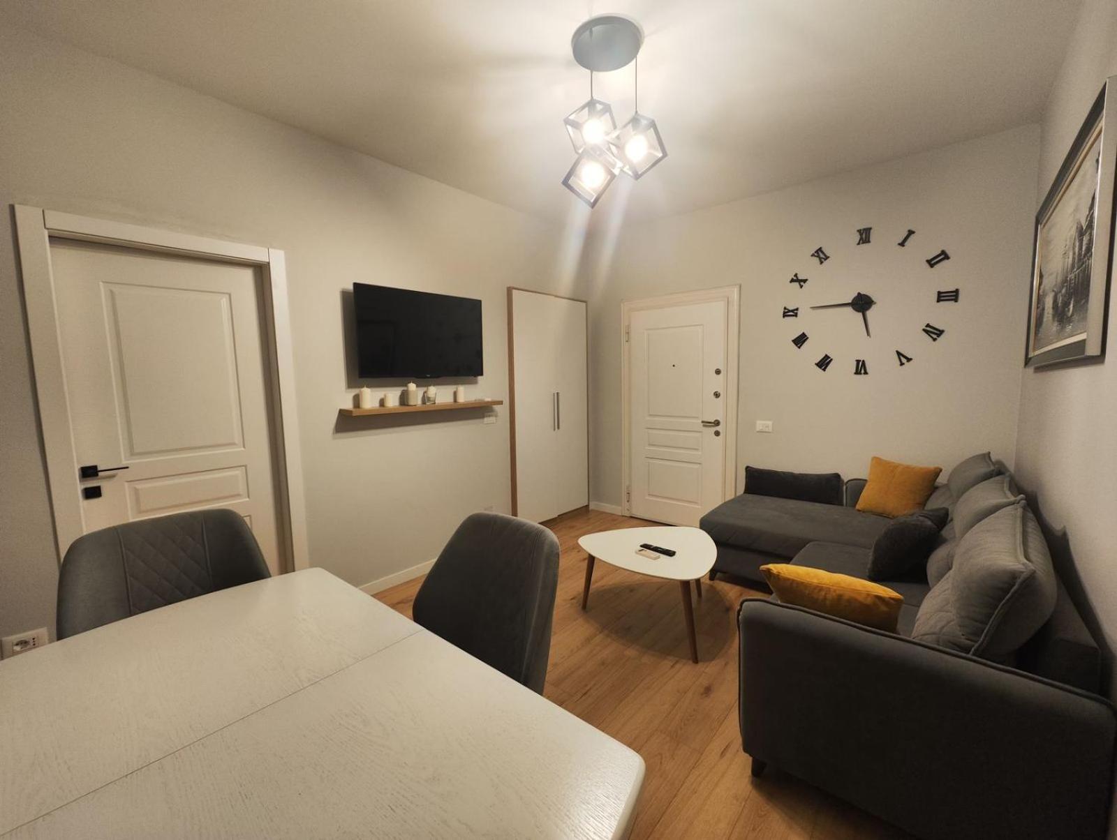 Apartment Ring Center Downtown Tirana